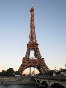 EIFFEL TOWER   ADJ