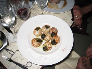 ESCARGOT  ADJ